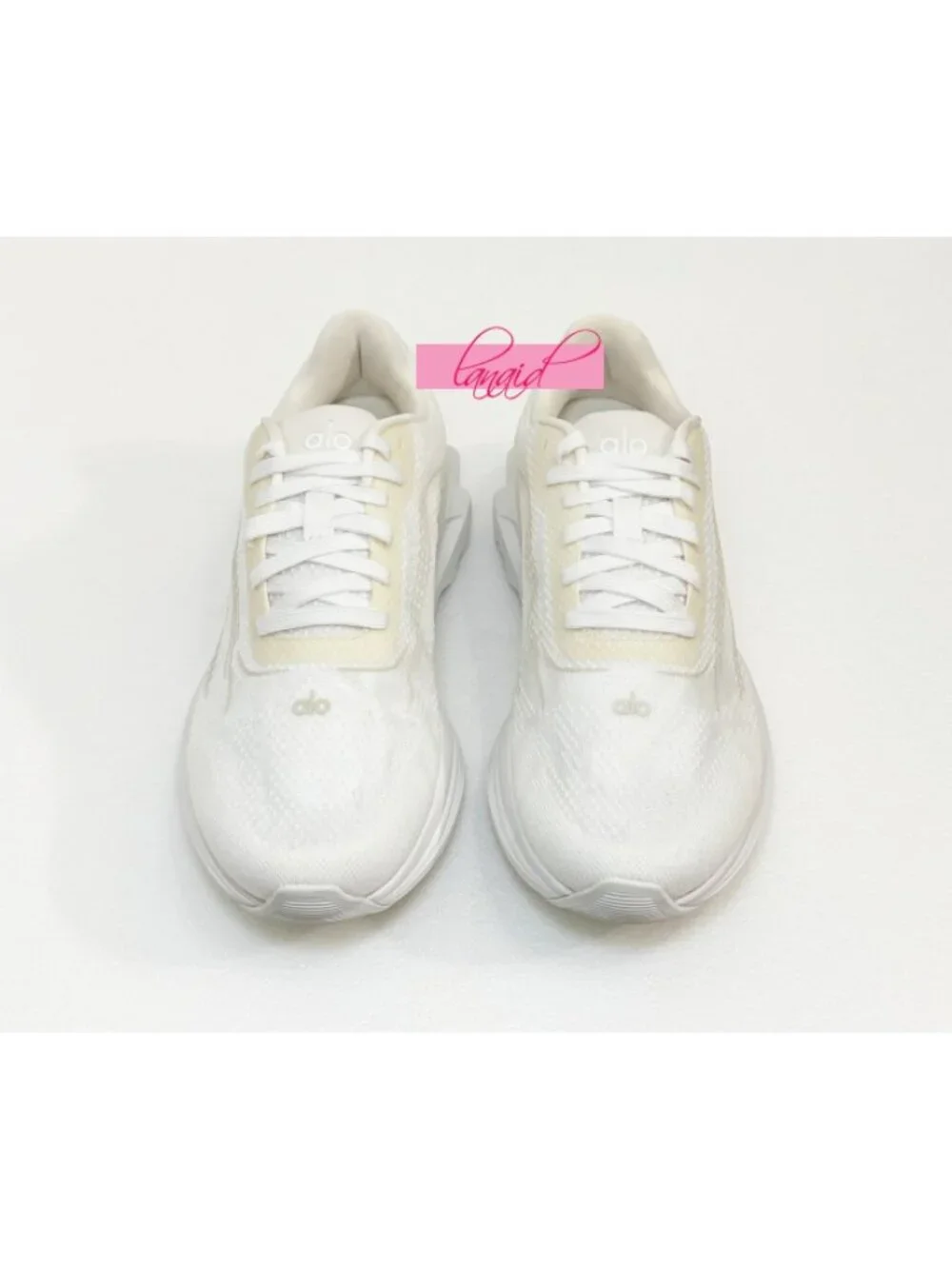 Alo Runner White Cream Athletic Active Running Exercise Outdoor Travel Workout 8 - Picture 9 of 16